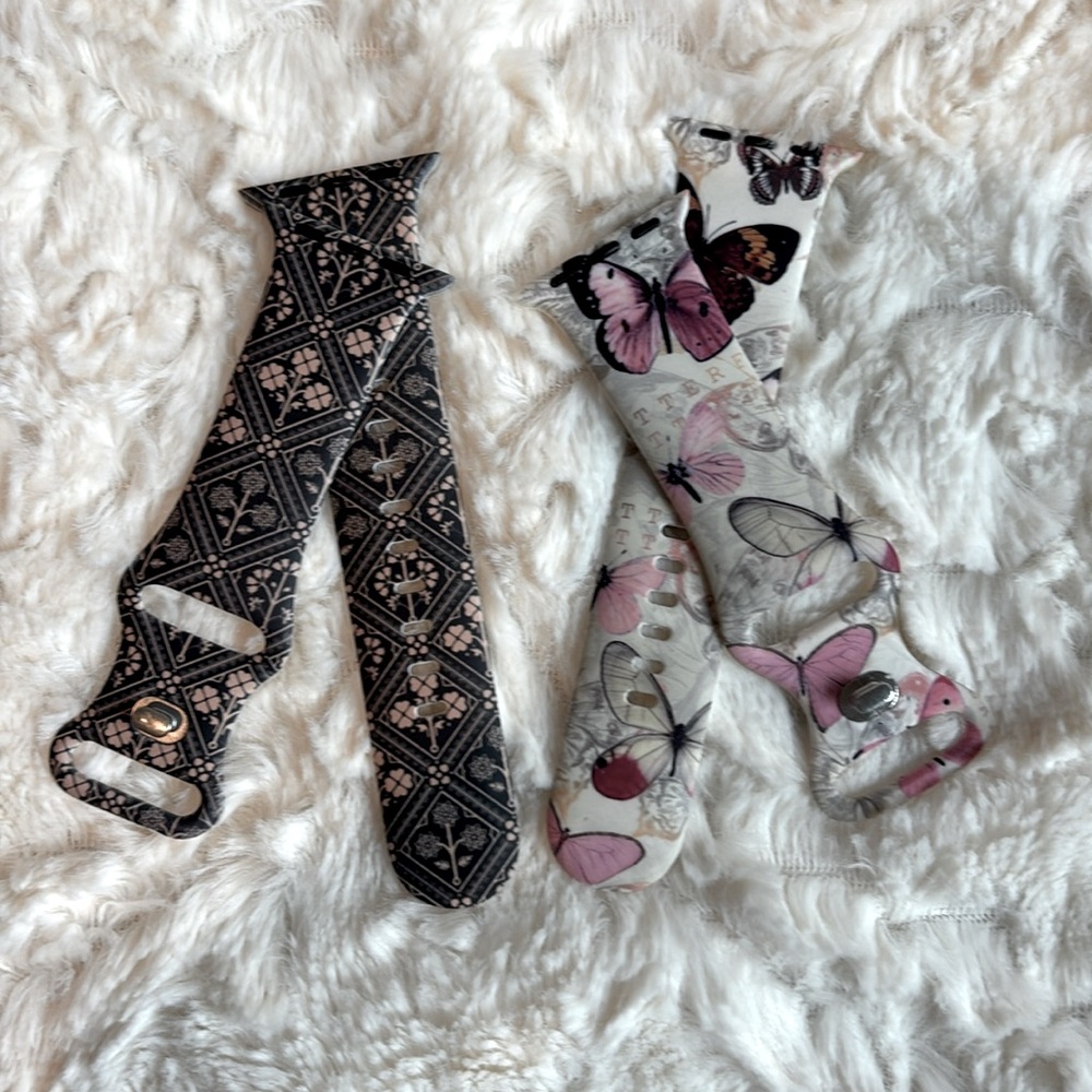 2 gently worn Apple Watch bands